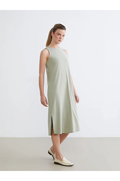 LC Waikiki Πράσινο φόρεμα με ριγέ λαιμόκοψη και σκίσιμο