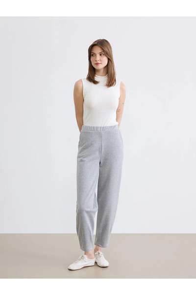 LC Waikiki Γκρι γυναικείο παντελόνι φόρμας με ελαστική μέση και απαλή υφή