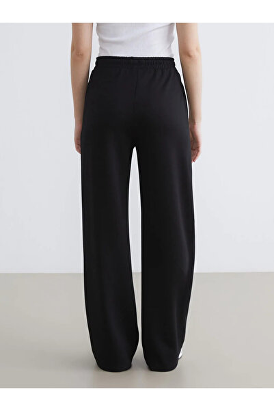 LC Waikiki Μαύρο γυναικείο παντελόνι φόρμας Soft Touch