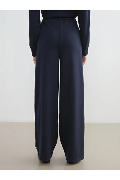 LC Waikiki Γυναικείο παντελόνι με ελαστική μέση σε μπλε ναυτικό χρώμα