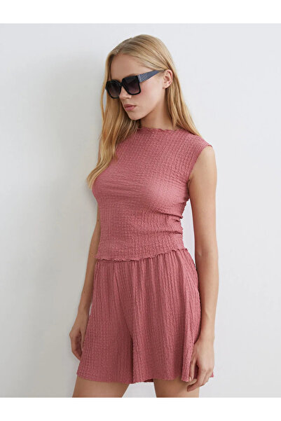 LC Waikiki Μπλούζα με υφή με ροζ λαιμόκοψη