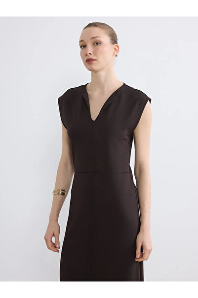 LC Waikiki Καφέ φόρεμα μίντι σε στενή γραμμή