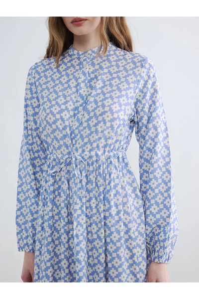 LC Waikiki Μπλε φόρεμα με μοτίβο στο γιακά και εφαρμογή στη μέση