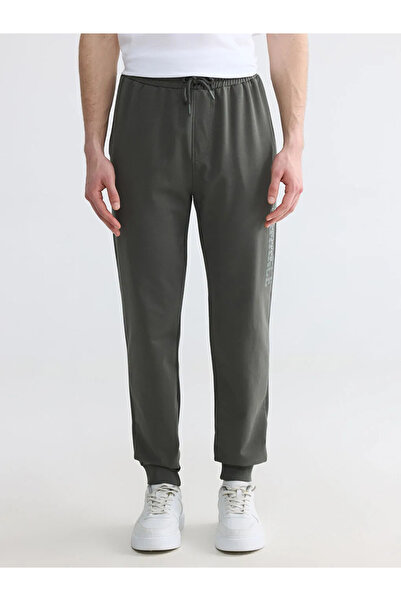 LC Waikiki Ανδρικό παντελόνι Jogger Khaki Standard Fit