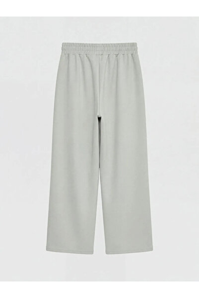 LC Waikiki Γκρι γυναικείο παντελόνι φόρμας με ελαστική μέση και απαλή υφή