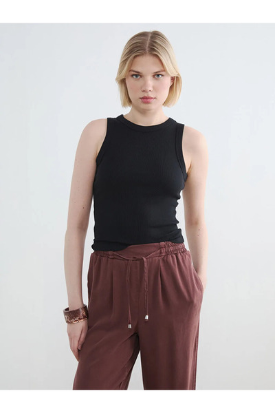 LC Waikiki Μαύρο γυναικείο εσώρουχο με λαιμόκοψη