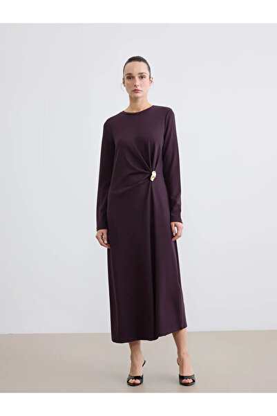 LC Waikiki Φόρεμα με μεταλλική πόρπη και κορδόνι στο λαιμό σε χρώμα μούρι