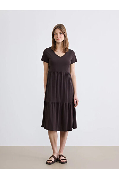 LC Waikiki Καφέ φόρεμα με λαιμόκοψη V και διπλό στρίφωμα