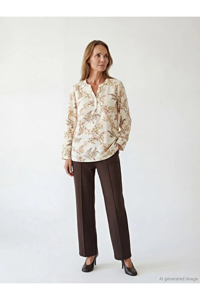 LC Waikiki Εκρού Φλοράλ Μπλούζα με Ανοιχτό Γιακά