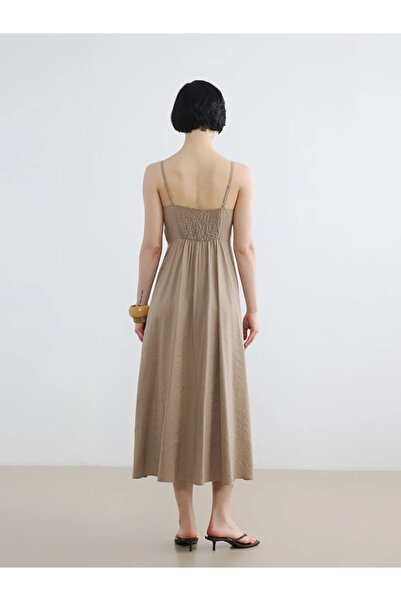 LC Waikiki Καφέ φόρεμα με λαιμόκοψη V και κορδόνι στο μπούστο