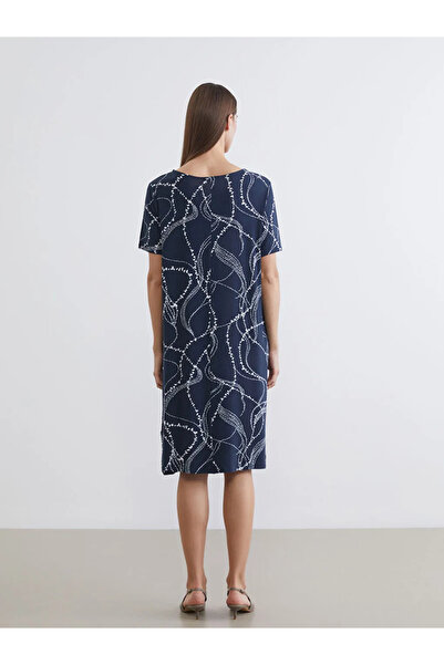 LC Waikiki Φόρεμα με μοτίβο με λαιμόκοψη σε μπλε ναυτικό