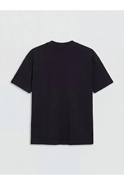 LC Waikiki Μαύρη μπλούζα με λαιμόκοψη ποδηλάτου και κεντημένα λουλούδια