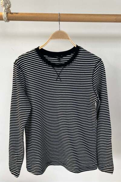 butikhola Navy Blue and White Striped Ribbed Sweatshirt