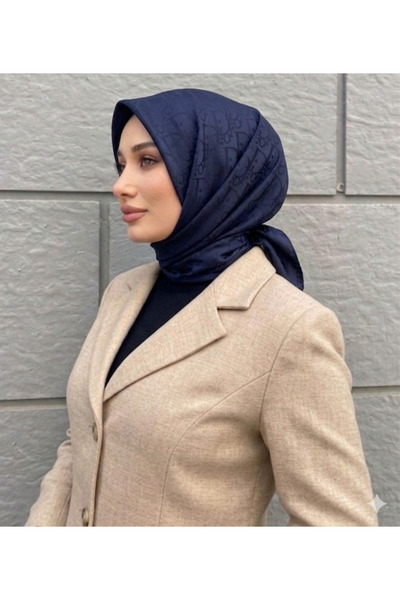 TR D Brand Model Scarf