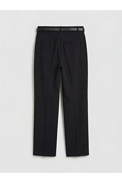 LC Waikiki Μαύρο Γυναικείο Υφασμάτινο Παντελόνι Beli Ζώνη τεμαχίων Standard Fit