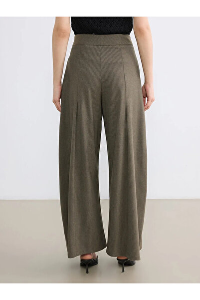 LC Waikiki Χακί ψηλόμεσο ριγέ γυναικείο παντελόνι από ύφασμα με πιέτες