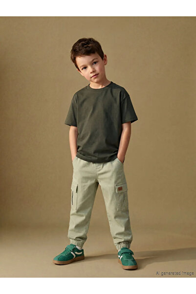 LC Waikiki Πράσινο παντελόνι Gabardine Cargo για αγόρια με χαλαρή εφαρμογή