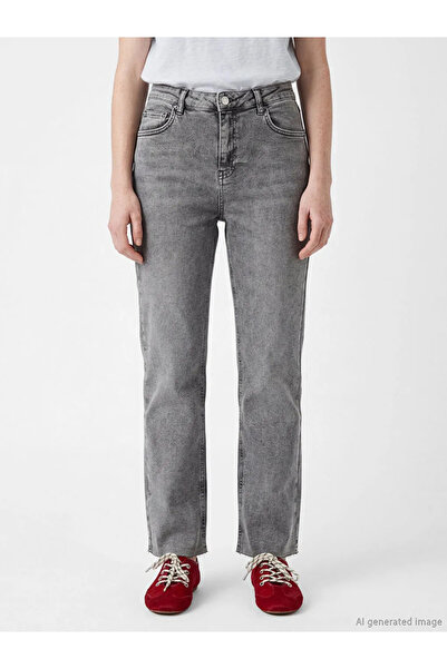 LC Waikiki Γκρι κοντό γυναικείο τζιν παντελόνι με φαρδιά μπατζάκια