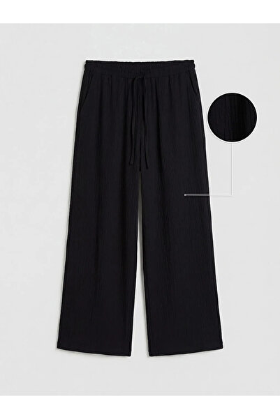 LC Waikiki Μαύρο γυναικείο παντελόνι με ελαστική μέση