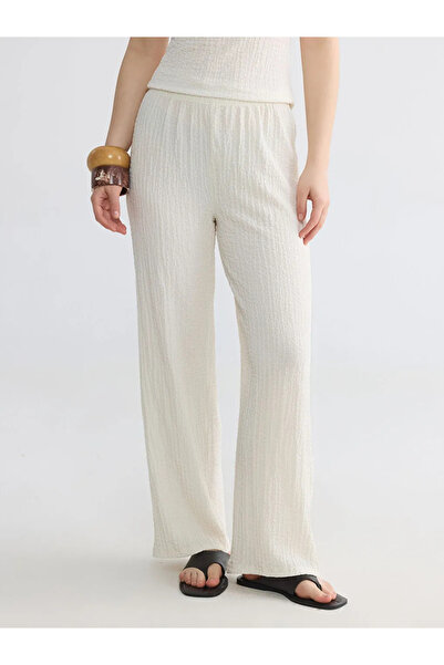 LC Waikiki Μπεζ γυναικείο παντελόνι με ελαστική μέση