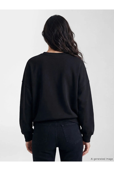 LC Waikiki Μαύρο γυναικείο φούτερ με λαιμόκοψη ποδηλάτου και πέτρες, σε μεγάλ...