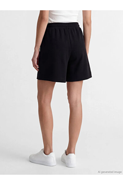 LC Waikiki Μαύρο γυναικείο σορτς με ελαστική μέση και απαλή υφή