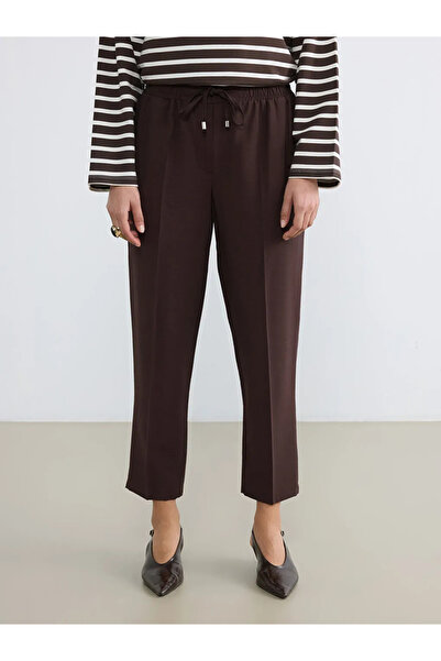 LC Waikiki Γυναικείο παντελόνι με ελαστική μέση σε καφέ χρώμα