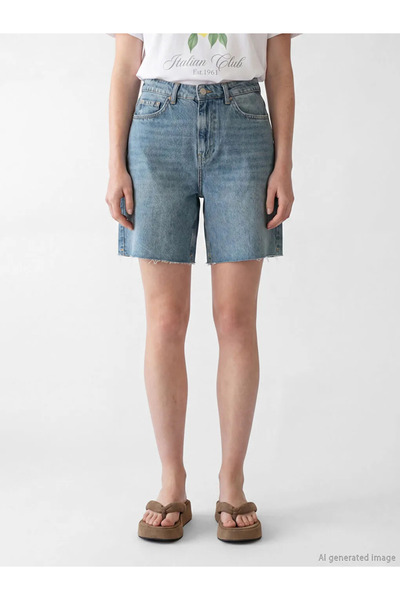 LC Waikiki Γυναικείο τζιν σορτς Blue Bermuda Fit