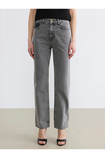 LC Waikiki Γκρι γυναικείο τζιν παντελόνι με ίσια εφαρμογή