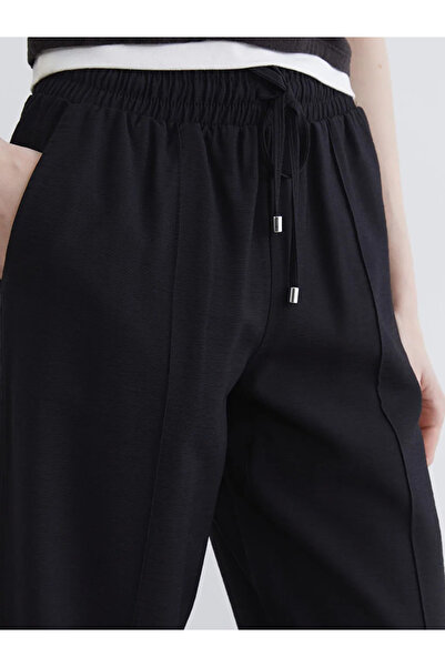 LC Waikiki Μαύρο γυναικείο παντελόνι με ελαστική μέση φαρδιά πόδι