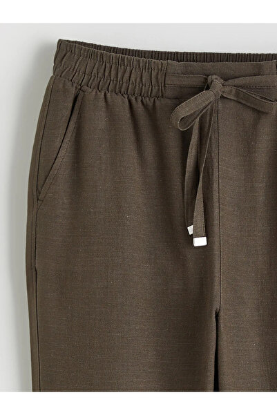 LC Waikiki Χακί Γυναικείο Παντελόνι με Ελαστική Μέση και Λινό Συνδυασμούς Υφα...