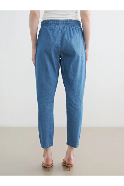 LC Waikiki Γυναικείο τζιν παντελόνι μπλε με ελαστική μέση Carrot Fit