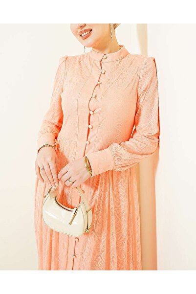 Lavanta Tekstil Βρετανικό βραδινό φόρεμα με δαντέλα και κουμπιά