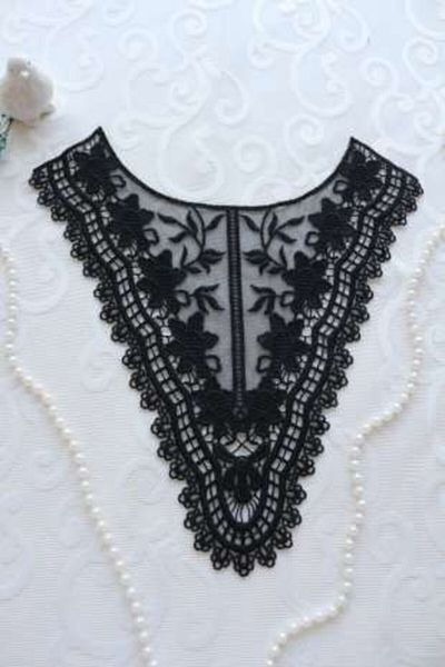 SHERLOCK HOME Guipure Black Collar