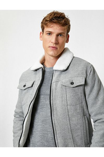 Koton Jacke mit Kunstfell-Details und Reißverschlusstaschen