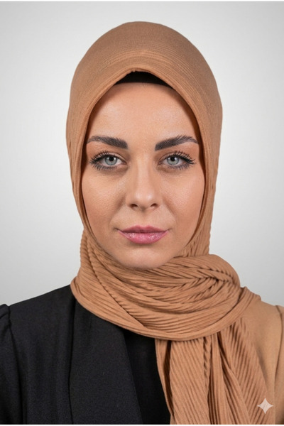 Şalcenneti.com Πρακτικό πλισέ σάλι σε βιολογικό καραμέλα - Μοντέλο με σφουγγάρι