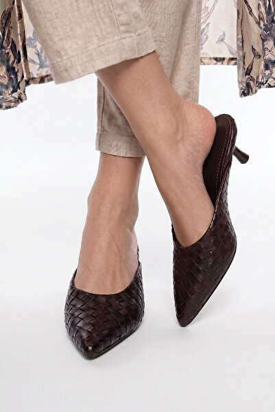 PAYZİN Καφέ Δερμάτινες Πλεκτές Παντόφλες Sabo με Μυτερή Μύτη και Λεπτό Τακούν...