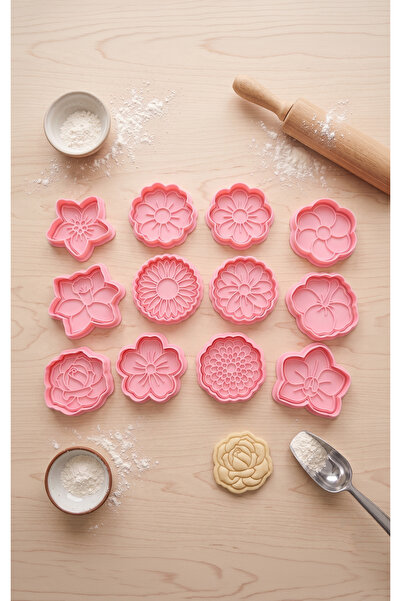 To Design Lab 12 Piece Flower Themed Mold Set