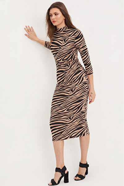 NEW JOURNAL Γυναικείο μάξι φόρεμα με μοτίβο ζέβρας σε μαύρο-καμηλό χρώμα APP1202