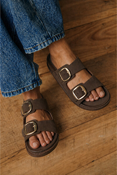 Encool Γυναικείες παντόφλες με διπλή πόρπη σε καφέ χρώμα – Καθημερινά άνετα σ...