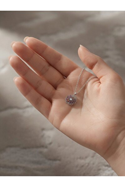 RozeJewelry Renkli Işıltı Çiçek Kolye – Zarif ve Göz Alıcı Tasarım