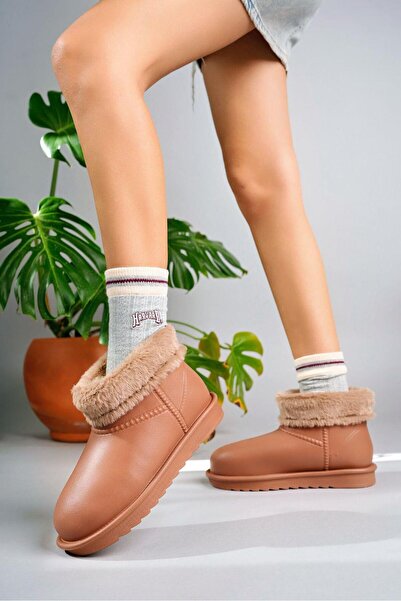 Beyond Γυναικείες μπότες βροχής με λεπτομέρεια από γούνα σε ταμπά χρώμα, με τ...