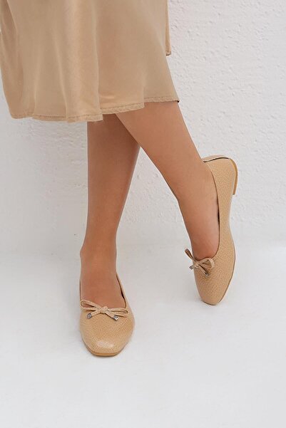 Beyond Γυναικεία μπαλαρίνα βιζόν με φιόγκο λουστρίνι μπαλαρίνα BYNDBLRN01