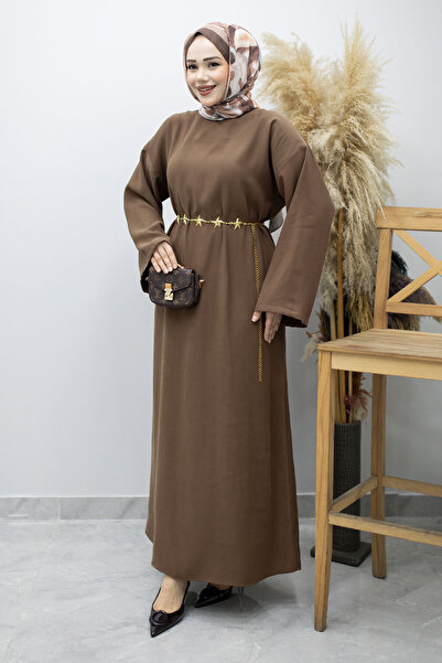 Tesettür Dünyası Φόρεμα με ζώνη αλυσίδας TSD260191 Καφέ