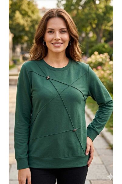 Aylin ΓΚΟΥΝΤΣΟΥΟΓΛΟΥ ΑΘΛΗΤΙΚΗ ΒΛΟΥΖΑ ΑΠΟ ΧΤΕΝΙΣΜΕΝΟ ΒΑΜΒΑΚΙ ΜΕ ΜΗΔΕΝΙΚΟ ΛΑΙΜΟ...