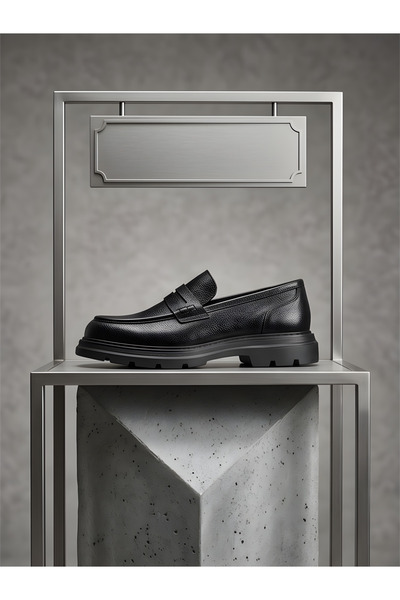 CRC AYAKKABI Black Leather Bold-Sole Men's Shoes - Iconic Silhouette Design