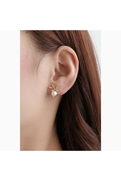 ATALYA ACCESSORY أقراط نسائية من الفولاذ بتصميم ورقة الشجر وتفاصيل من اللؤلؤ