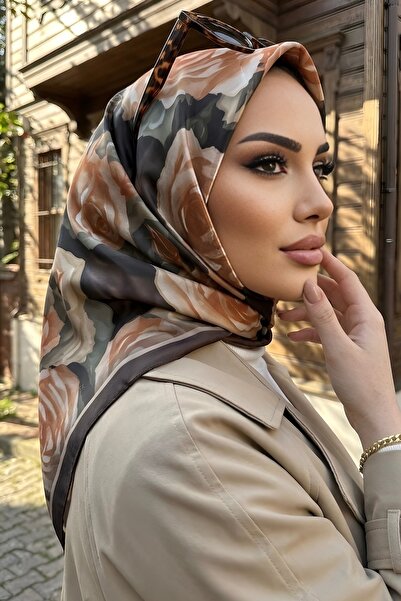 İmajButik وشاح ناعم منقوش باللون البني