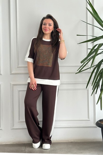 yb yağmur butik Σετ φόρμας με τετράγωνη λεπτομέρεια από πέτρα στο μπροστινό μ...