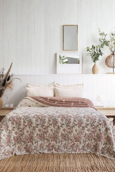 Layan Home 7 Katlı Müslin Çift Kişilik Yorgan – Sakura Çiçeği Desenli Kiremit...